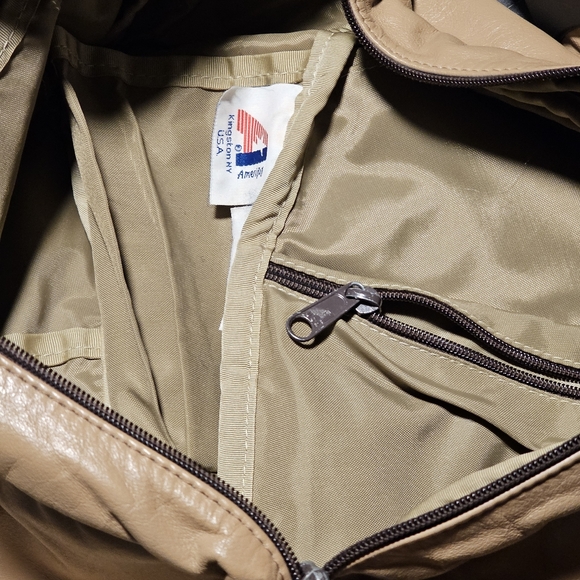 AmeriBag Classic Leather Healthy Back Bag - Picture 11 of 16